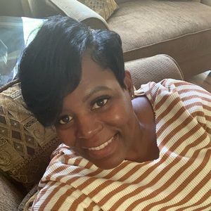 Meet your Posher, Tawana